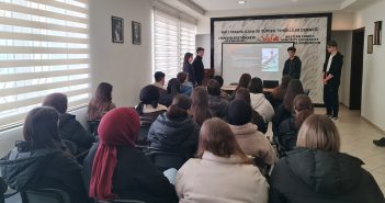 KİŞİSEL GELİŞİM ATÖLYESİNDE “HAYAT BİZE OLANLARLA İLGİLİ DEĞİL , HAYAT BİZE OLANLARA VERDİĞİMİZ TEPKİLERLE İLGİLİDİR” KONUSU ELE ALINDI